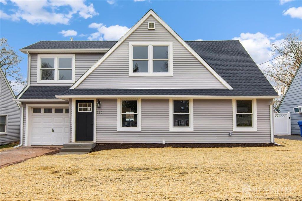 130 Ridge Road, Colonia, NJ 07067