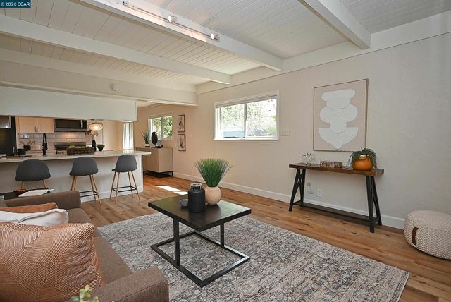 385 Maureen Ln, Pleasant Hill, CA 94523