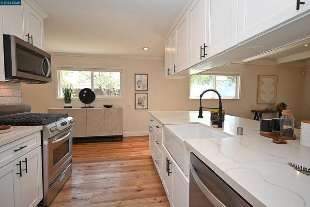 385 Maureen Ln, Pleasant Hill, CA 94523