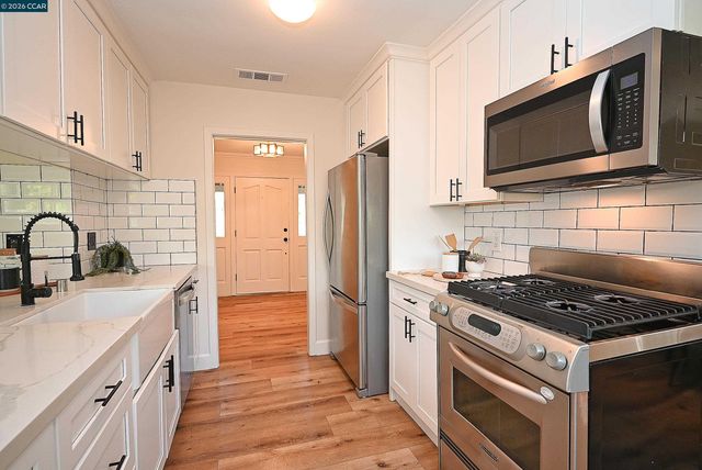 385 Maureen Ln, Pleasant Hill, CA 94523