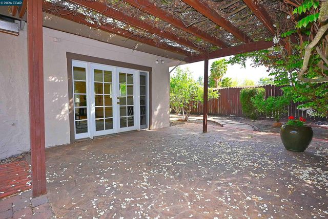 385 Maureen Ln, Pleasant Hill, CA 94523