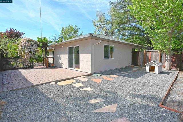 385 Maureen Ln, Pleasant Hill, CA 94523