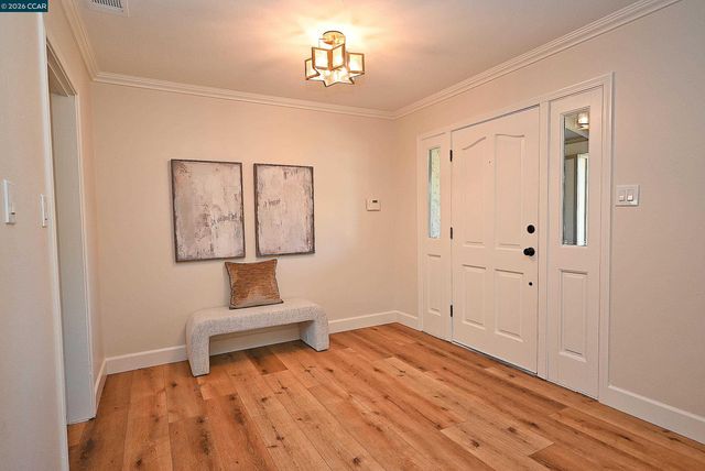 385 Maureen Ln, Pleasant Hill, CA 94523