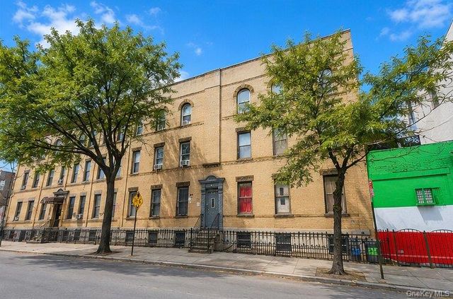 695 Meeker Avenue, Brooklyn, NY 11222