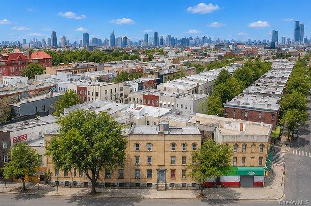 695 Meeker Avenue, Brooklyn, NY 11222