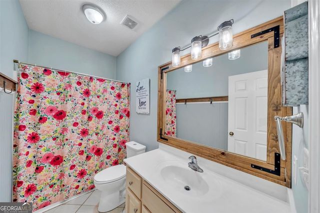 218 Knob Hill Drive, Warner Robins, GA 31088