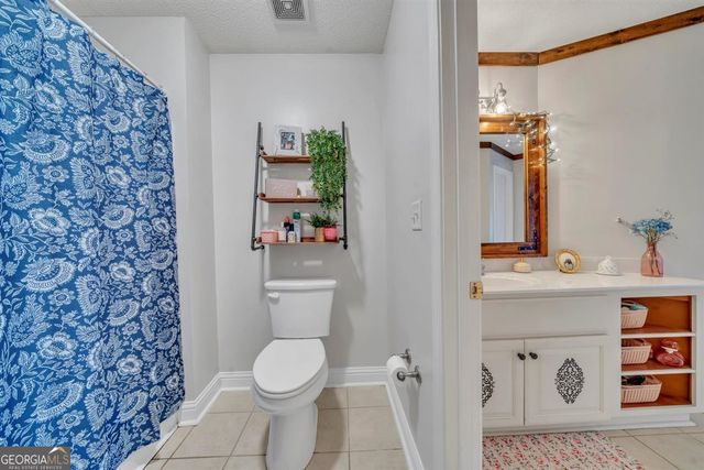 218 Knob Hill Drive, Warner Robins, GA 31088