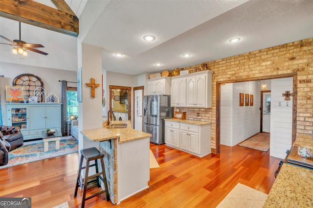 218 Knob Hill Drive, Warner Robins, GA 31088