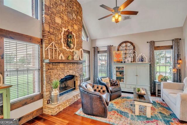 218 Knob Hill Drive, Warner Robins, GA 31088