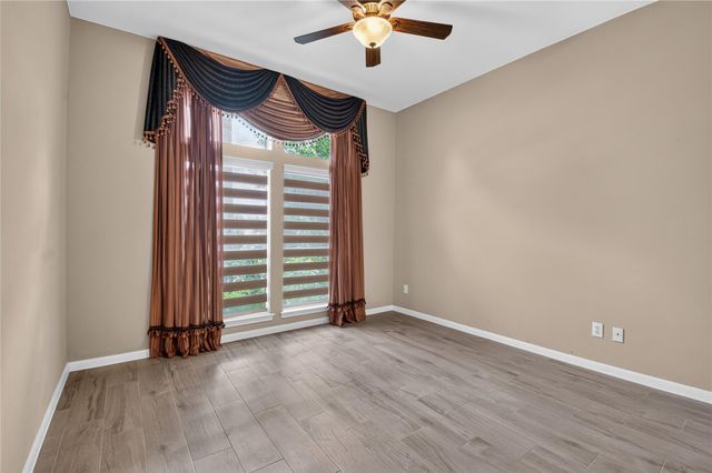314 Bridge Crest Boulevard, Houston, TX 77082