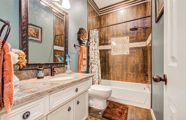 314 Bridge Crest Boulevard, Houston, TX 77082