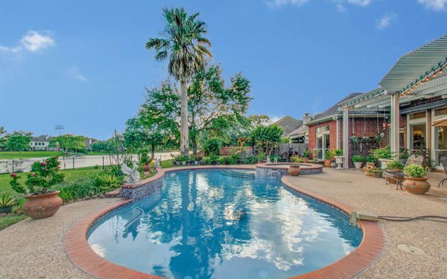 314 Bridge Crest Boulevard, Houston, TX 77082