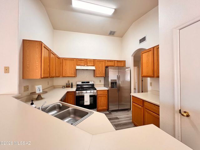 10046 E Paseo San Rosendo, Tucson, AZ 85747