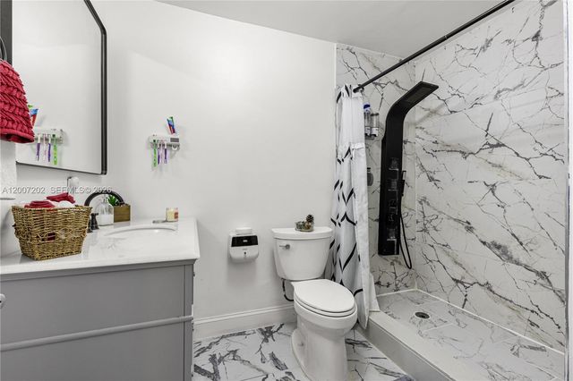 203 NE 12th Ave 203, Homestead, FL 33030