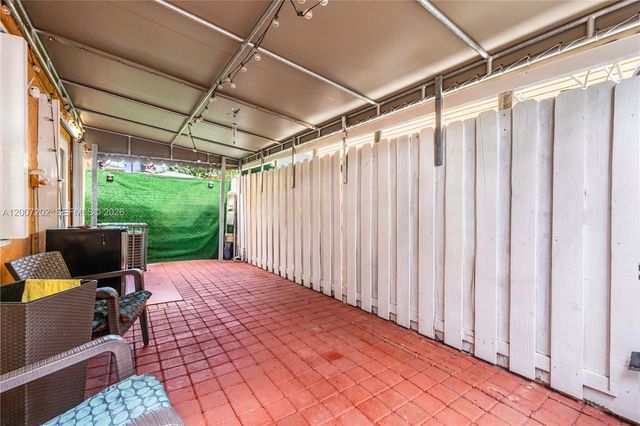 203 NE 12th Ave 203, Homestead, FL 33030