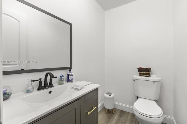 203 NE 12th Ave 203, Homestead, FL 33030