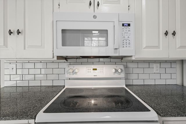 602 N Clay Street, Ennis, TX 75119