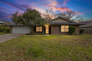 602 N Clay Street, Ennis, TX 75119