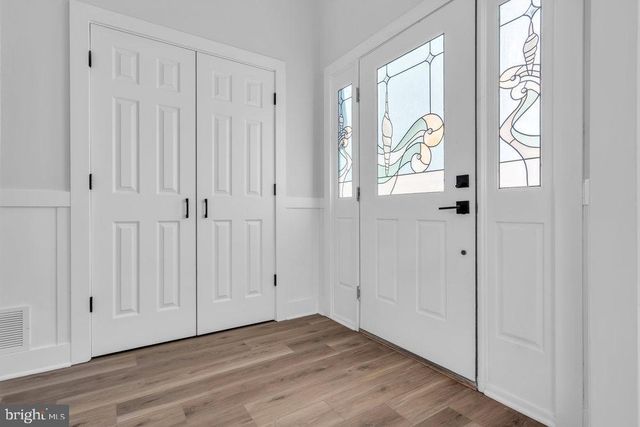 9 GLEN CT, Barnegat, NJ 08005