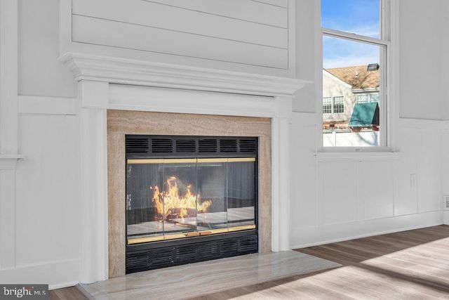 9 GLEN CT, Barnegat, NJ 08005