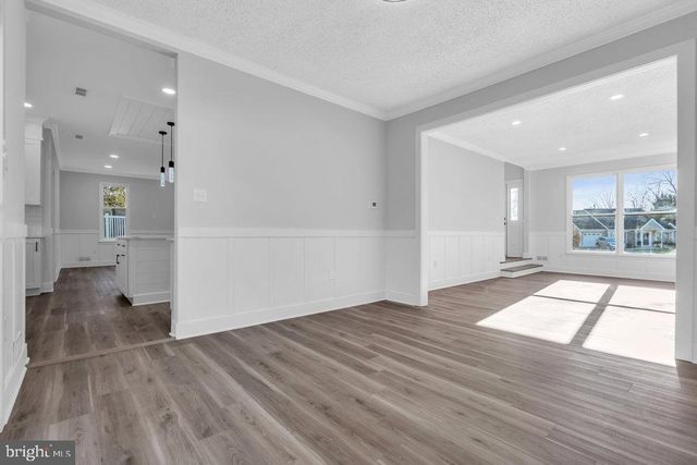 9 GLEN CT, Barnegat, NJ 08005