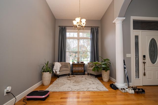 624 N Maplewood Hills Road, Nixa, MO 65714