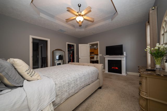 624 N Maplewood Hills Road, Nixa, MO 65714