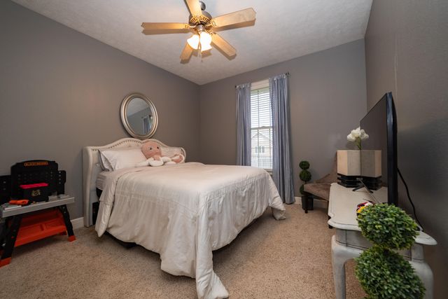 624 N Maplewood Hills Road, Nixa, MO 65714