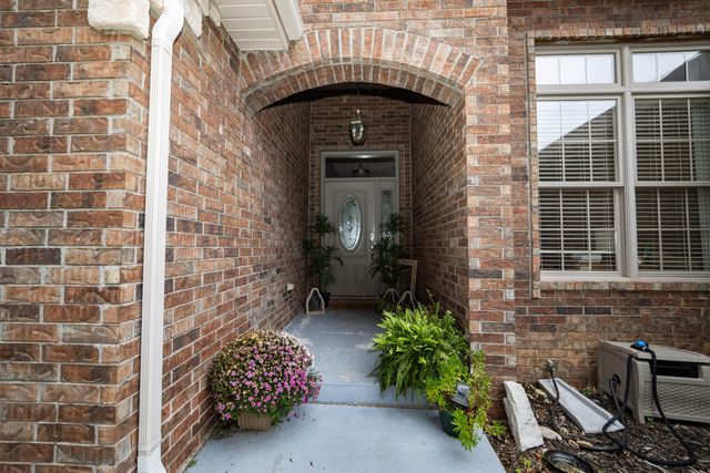 624 N Maplewood Hills Road, Nixa, MO 65714