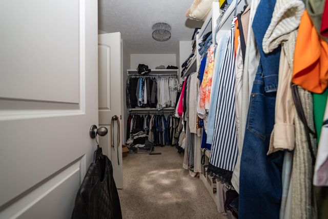 624 N Maplewood Hills Road, Nixa, MO 65714