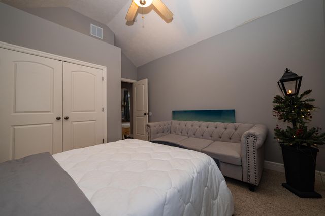 624 N Maplewood Hills Road, Nixa, MO 65714