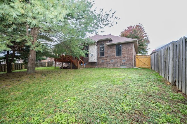 624 N Maplewood Hills Road, Nixa, MO 65714