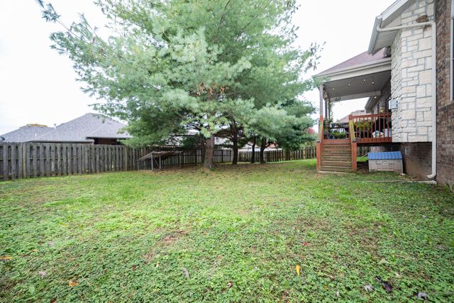 624 N Maplewood Hills Road, Nixa, MO 65714