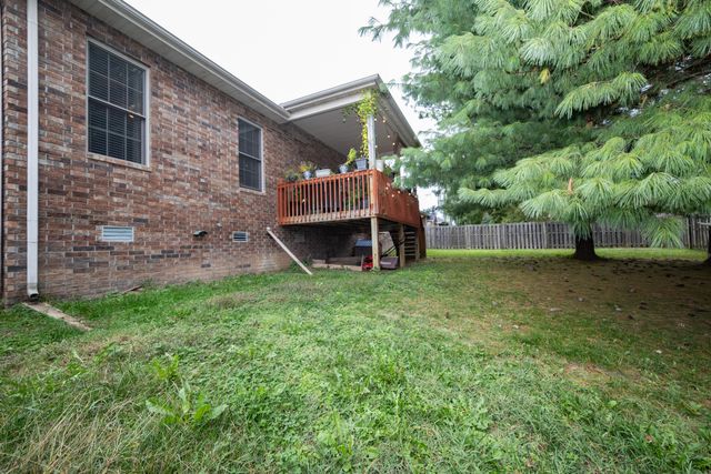 624 N Maplewood Hills Road, Nixa, MO 65714