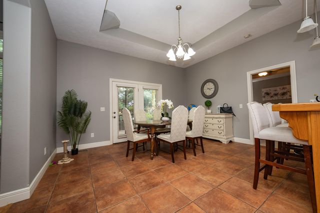 624 N Maplewood Hills Road, Nixa, MO 65714