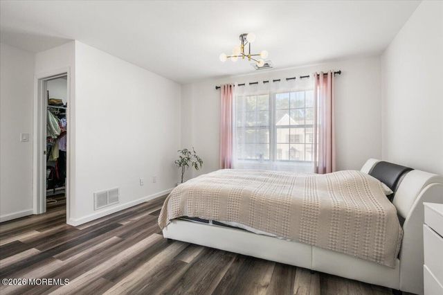 54 Queens Way, Englishtown, NJ 07726
