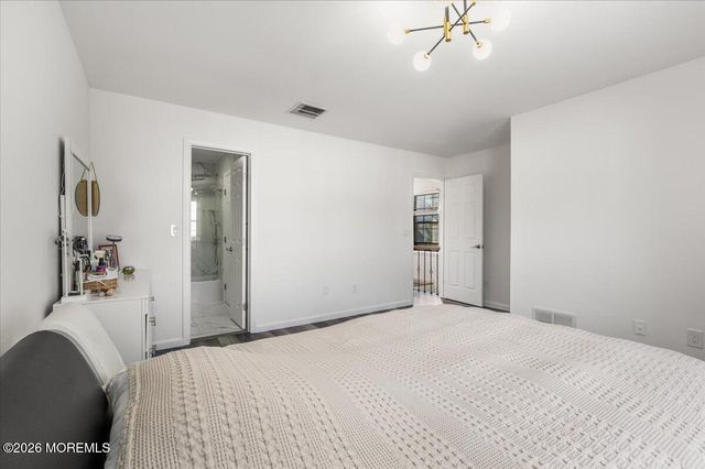 54 Queens Way, Englishtown, NJ 07726