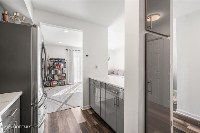 54 Queens Way, Englishtown, NJ 07726