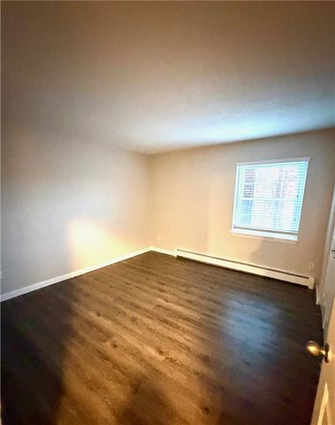 3 Admiralty Drive 3-3, Middletown, RI 02842