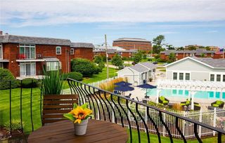 3 Admiralty Drive 3-3, Middletown, RI 02842