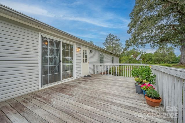 198 Twin Creeks Road, Mooresboro, NC 28114