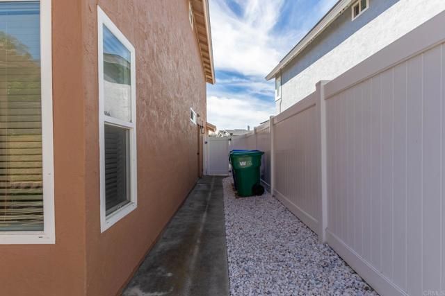 1681 Charlie Horse Way Way, Oceanside, CA 92057