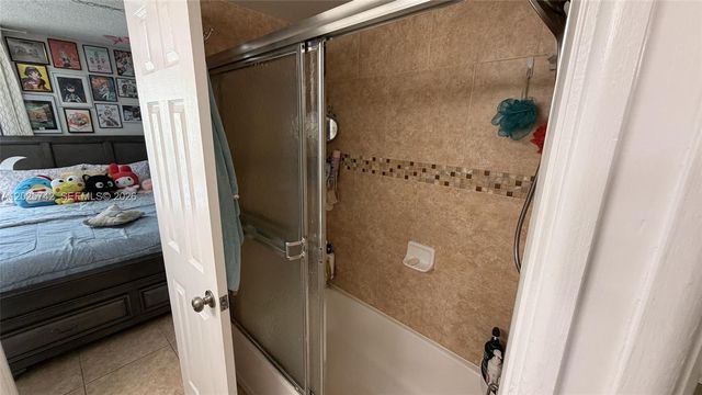 8982 Palm Tree Lane 8982, Pembroke Pines, FL 33024