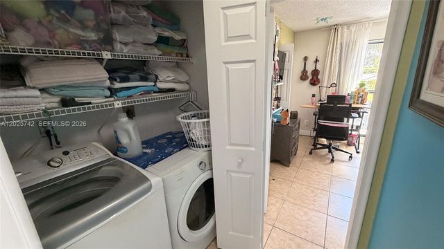8982 Palm Tree Lane 8982, Pembroke Pines, FL 33024
