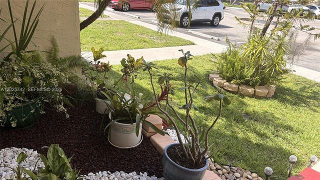 8982 Palm Tree Lane 8982, Pembroke Pines, FL 33024
