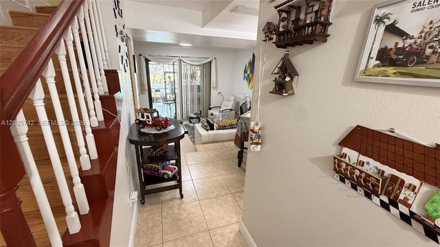 8982 Palm Tree Lane 8982, Pembroke Pines, FL 33024