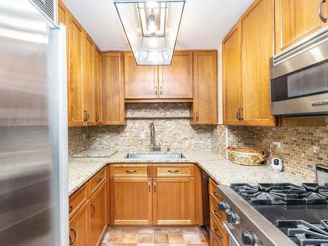 225 E 57th Street 1L, New York (manhattan), NY 10022