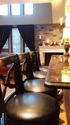 705 Mainsail Lane, Secaucus, NJ 07094