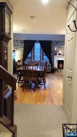 705 Mainsail Lane, Secaucus, NJ 07094