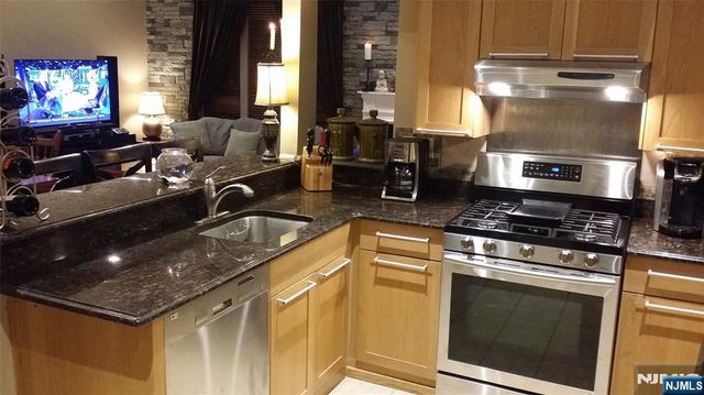 705 Mainsail Lane, Secaucus, NJ 07094